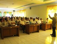 Pegawai Kemenag Kab. Karanganyar Mengikuti Spiritual Building Bersama Motivator Nasional