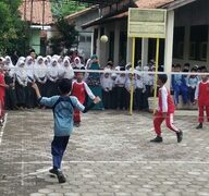 MIN Adiwerna Juara Sepak Takraw Aksioma Kec. Adiwerna