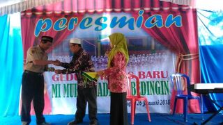 Son Fithroini, Alumni Madrasah Bantu Bangun 3  Ruang Kelas MIM Bedingin Wonogiri