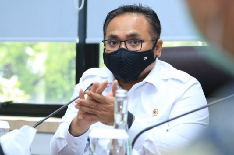 Menag : Minta Jajarannya Perketat Pengawasan Prokes di Rumah Ibadah