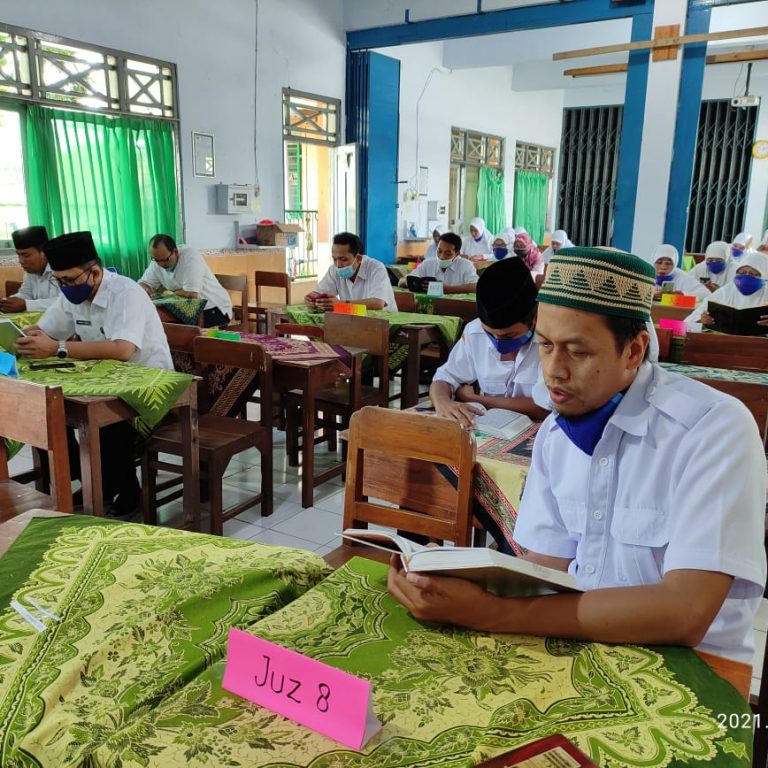 MIN 1 Sukoharjo Gelar Khotmil Quran Bersama Guru dan Karyawan