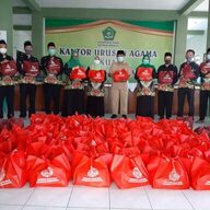 PAI Kecamatan Karanganyar Bagikan 200 Paket Takjil