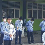 KH. Muhdi Pimpin Ikrar Syawalan Kemenag Kota Semarang