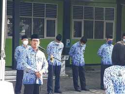 KH. Muhdi Pimpin Ikrar Syawalan Kemenag Kota Semarang