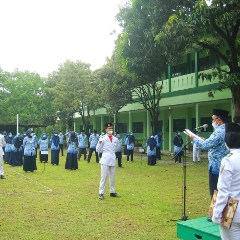 MAN 2 Kota Semarang Gelar Upacara Peringatan Harkitnas
