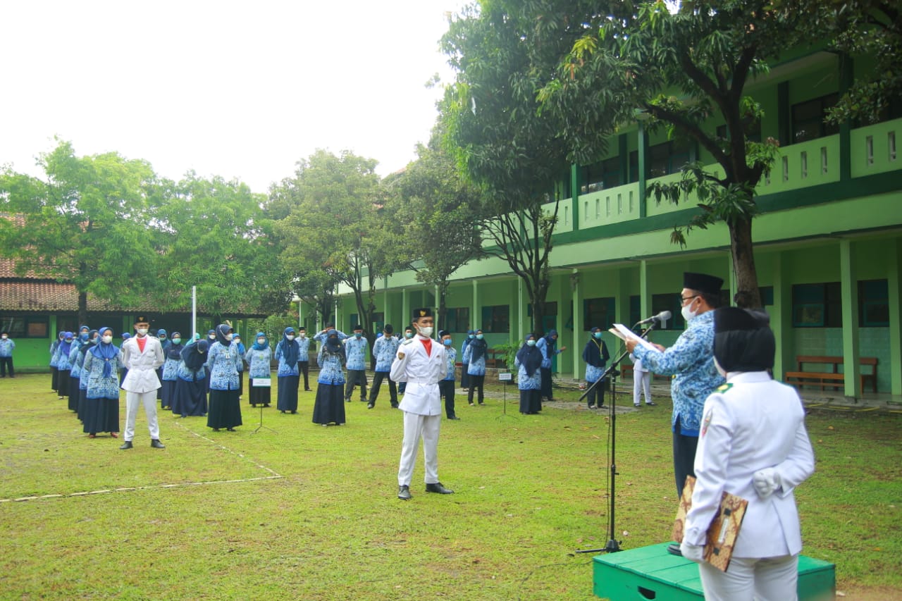 MAN 2 Kota Semarang Gelar Upacara Peringatan Harkitnas