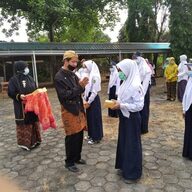 Antusias Siswa Mengikuti Lomba Online Berbuah Hadiah