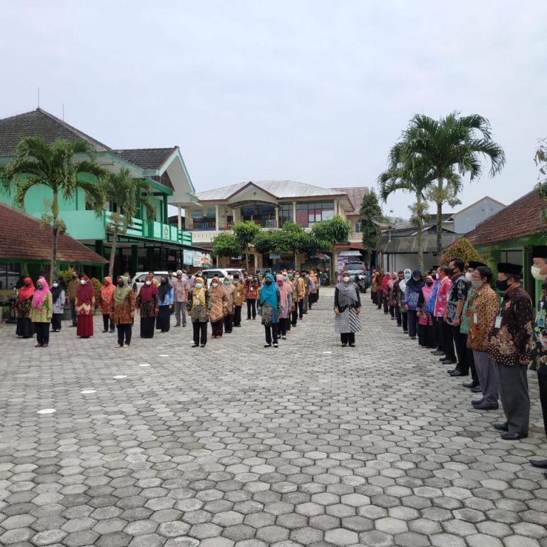 Tindaklanjuti Arahan Kanwil dan Gubernur, Kankemenag Wonosobo Gelar Apel Hari Kebangkitan Nasional Dengan Penerapan Protokol Kesehatan