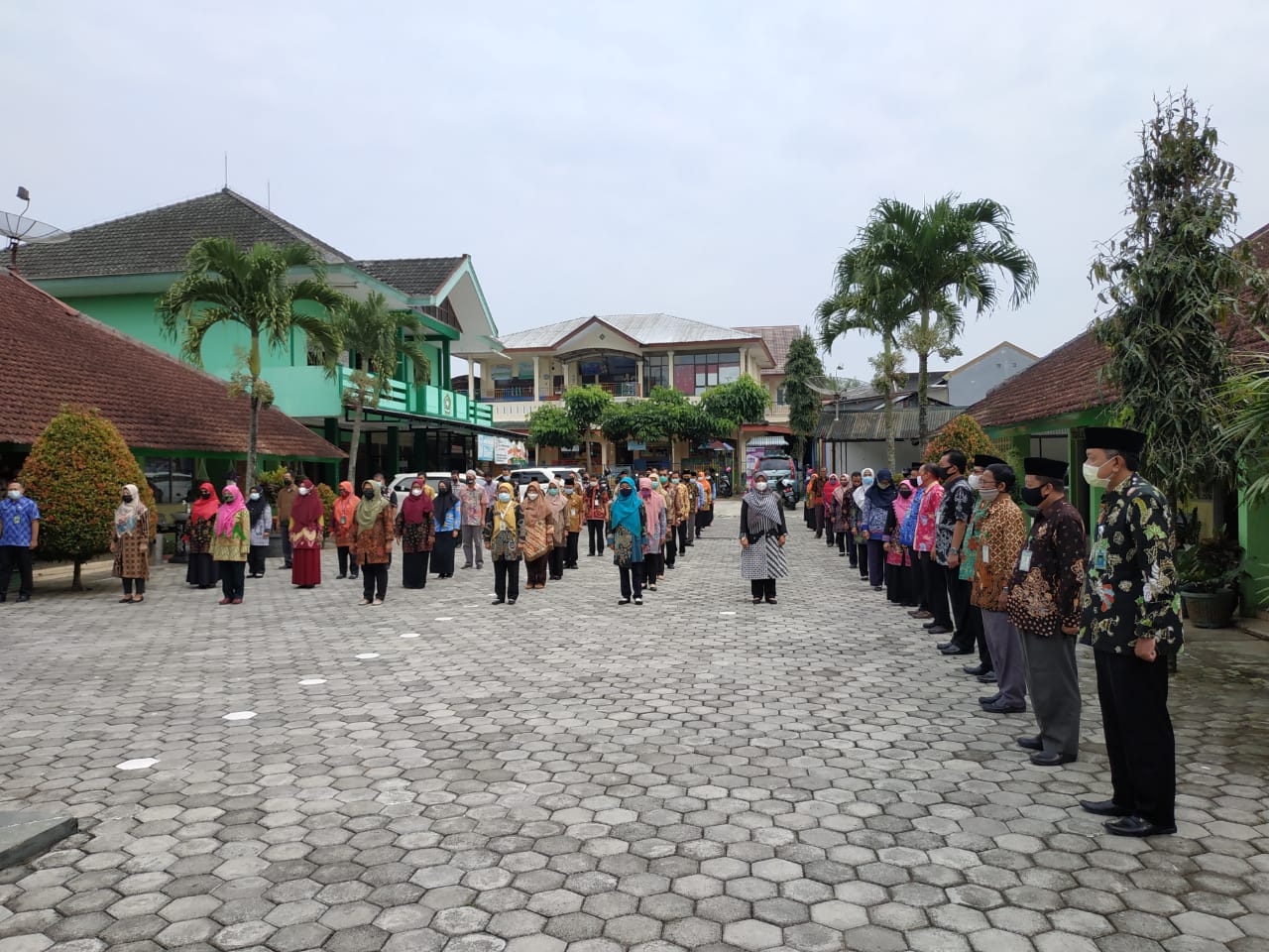 Tindaklanjuti Arahan Kanwil dan Gubernur, Kankemenag Wonosobo Gelar Apel Hari Kebangkitan Nasional Dengan Penerapan Protokol Kesehatan