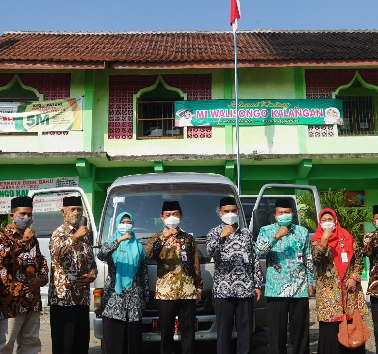 Bantuan Kemenag Jateng dan Baznas Untuk MI Walisongo