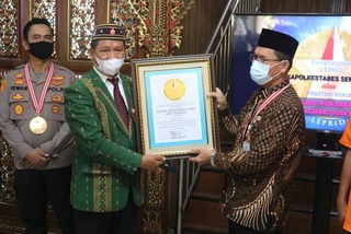 Kemenag Kota Semarang Dapat Penghargaan Dari Lembaga Prestasi Dunia Dalam Program Safari Ramadhan