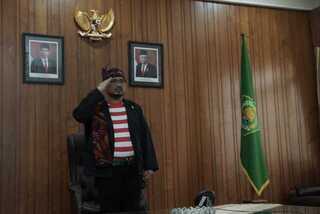 Kenakan Pesa’an di Hari Lahir Pancasila, Gus Yaqut Ingin Teladani Kegigihan Orang Madura
