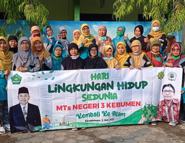 Peringati Hari Lingkungan Hidup Sedunia, Matsaga Kebumen Tanam “TOGA”