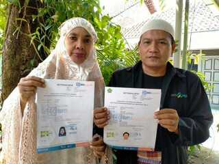 Nasrul Hidayat & Karomah: Meskipun 2 Tahun Tertunda, Tidak Berarti Menyurutkan Niat Kami Berhaji