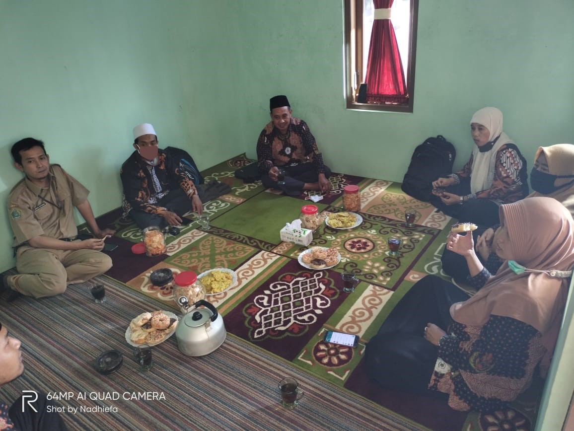 KUA Kalibawang Update data Masjid dan Musholla melalui SIMAS