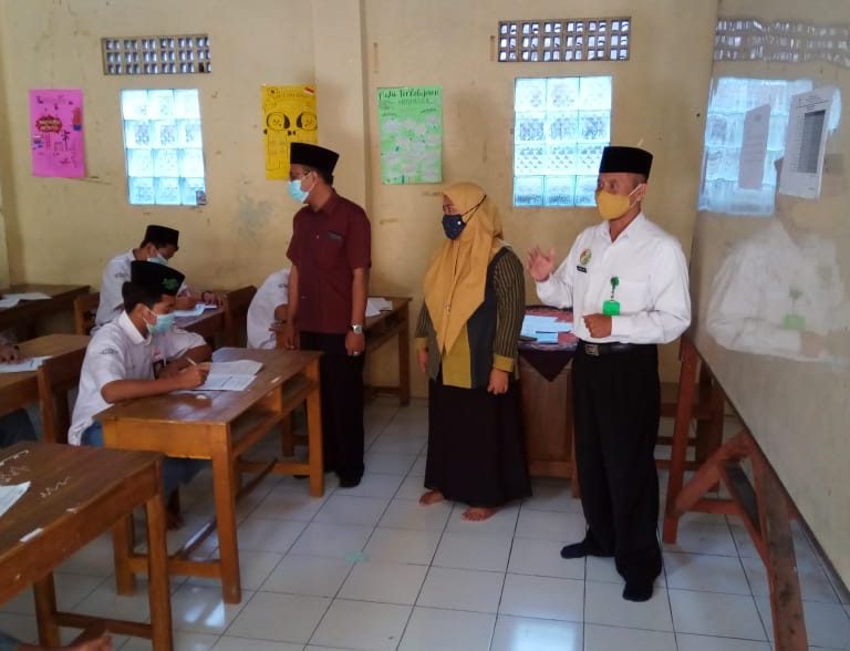 Pemantauan Ujian PAT kelas X dan XI di SMK Pancasila TA 2020/2021.