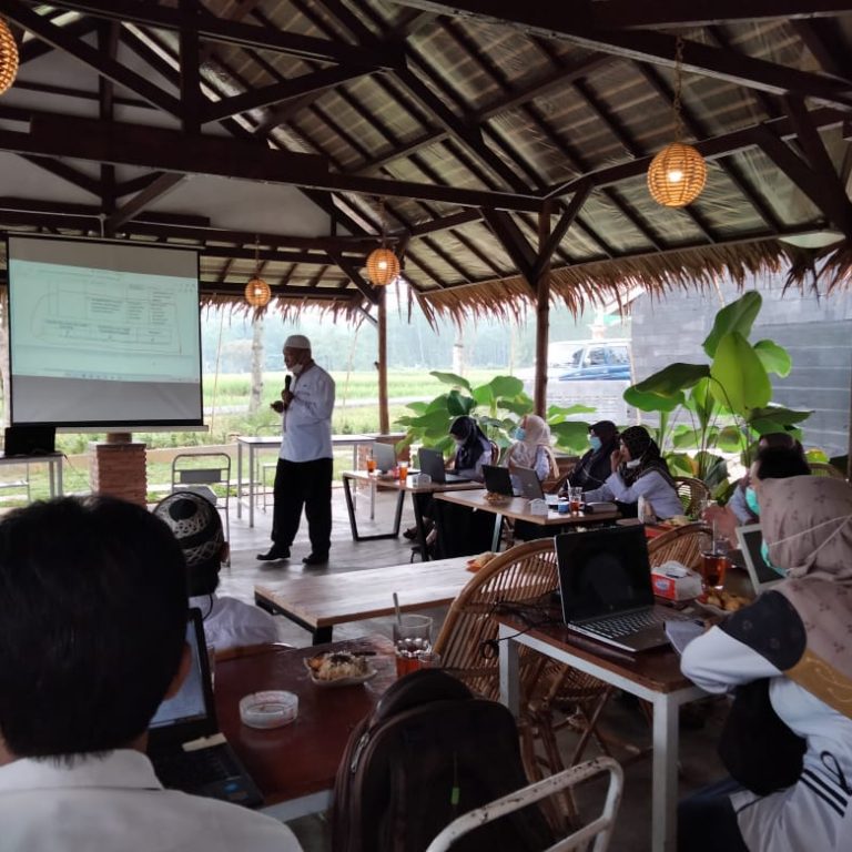 Kegiatan Kolektif Guru Dan Kepala Madrasah di Forum 13