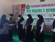 MTsN 3 Rembang Gelar Pelepasan Siswa Kelas 9