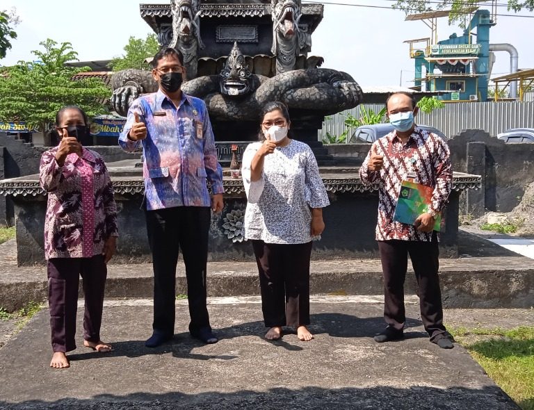 Wanita Hindu Membangun Kesadaran Beragama