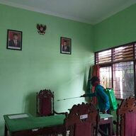 Putus Mata Rantai Covid19, KUA Pamotan Adakan Penyemprotan Disinfektan