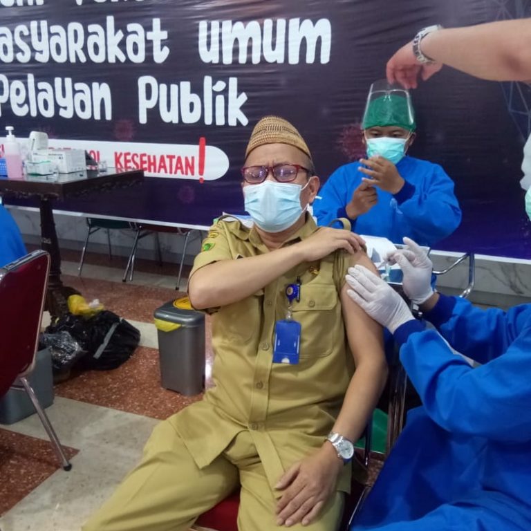 Ketua Pokjawas PAI Vaksinasi di Gubernuran