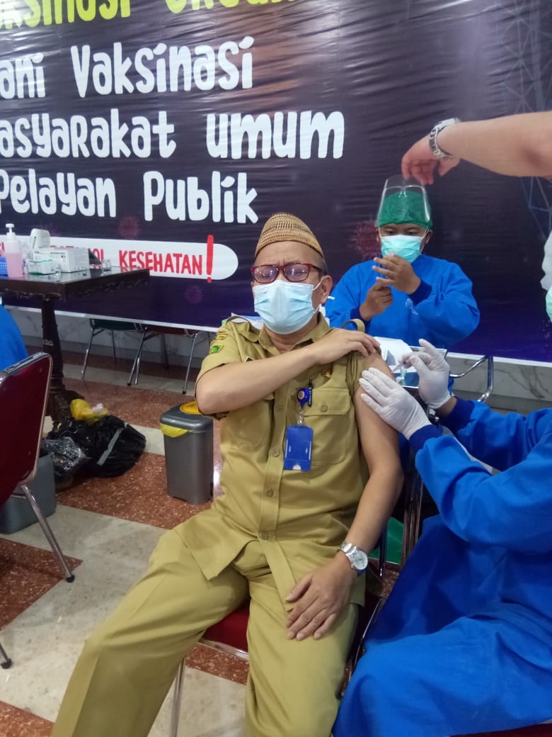 Ketua Pokjawas PAI Vaksinasi di Gubernuran