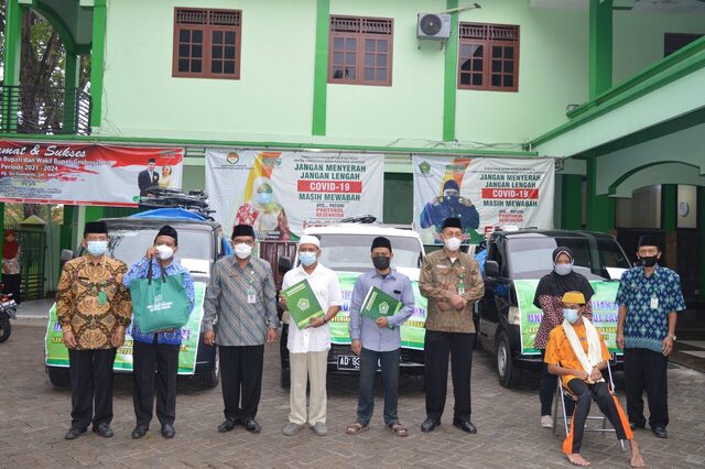 Kemenag Grobogan Tasyarufkan Sembako di Masa Pandemi