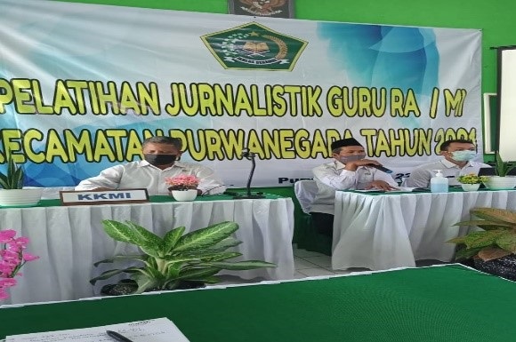 Pelatihan jurnalistik KKMI Kecamatan Purwanegara