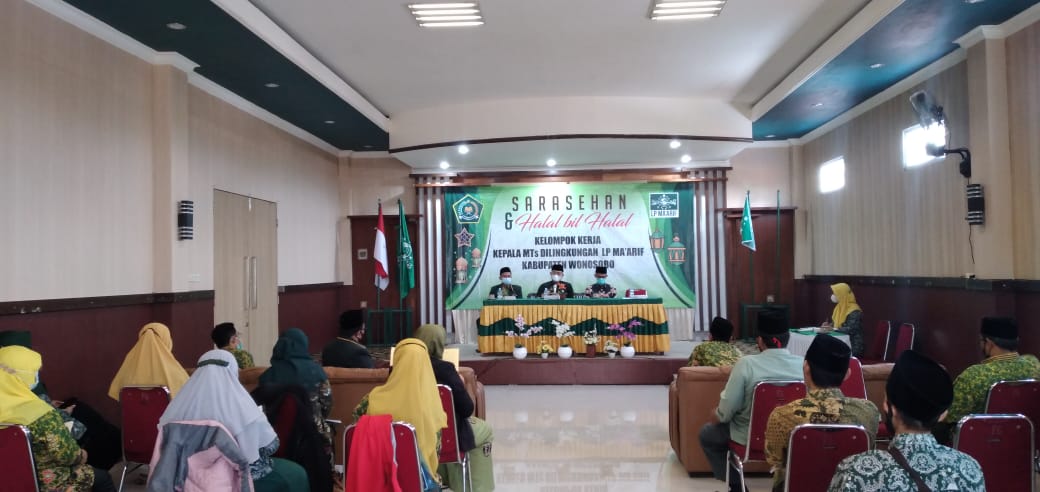 Farid Isi Sarasehan dan Halal Bihalal Kepala MTs Lingkungan LP Maarif Wonosobo