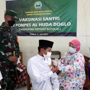 Program Serbuan Vaksin Covid 19 oleh TNI di Pondok Pesantren Al Huda Doglo Boyolali
