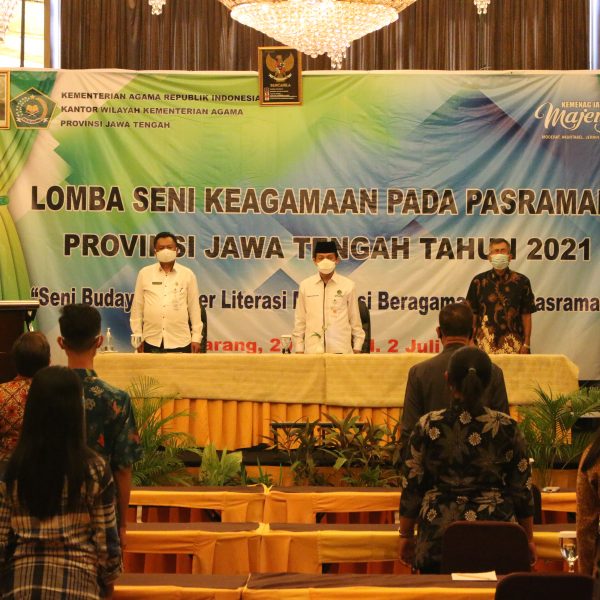 Kakanwil Membuka Lomba Seni  Keagamaan pada Pasraman Tahun 