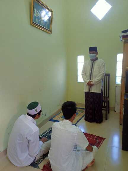 Jajaran ASN Kemenag Wonogiri Tunaikan Salat Idul Adha di Rumah