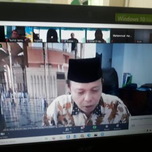 Kasi PHU mmeberikan Materi Webinar Pegadaian