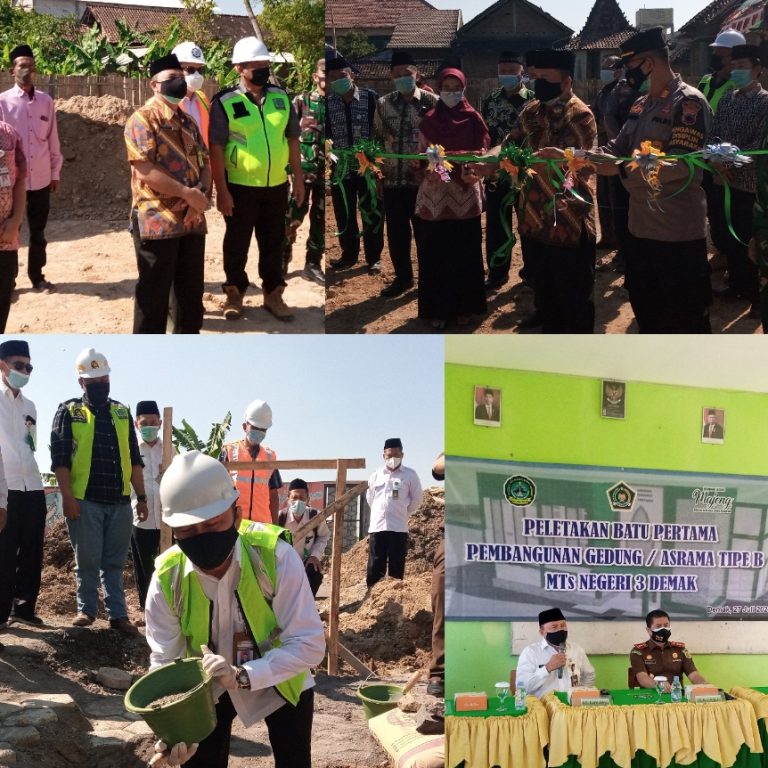 Pemotongan Pita Tanda Dimulainya Pembangunan Gedung MTsN 5 Demak