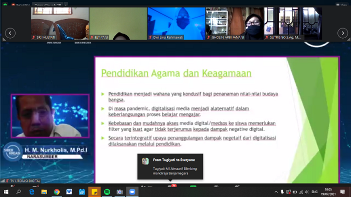 Webinar Gerakan Nasional Literasi Digital dan Siber Kreasi