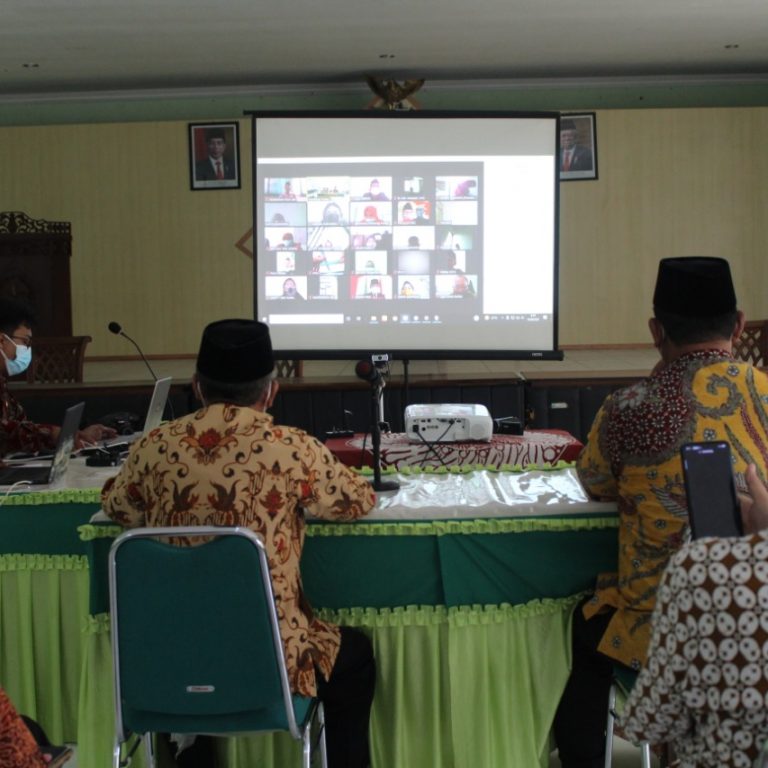 Suhadi :Tingkatkan Kwalitas Dan Komitmen Dalam Bekerja