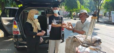Karimah, Sedekah dari Rumah Kemenag Pati