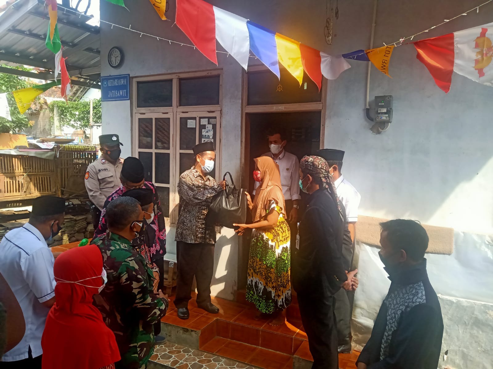 Kemenag Brebes Berbagi di Kecamatan Bumiayu
