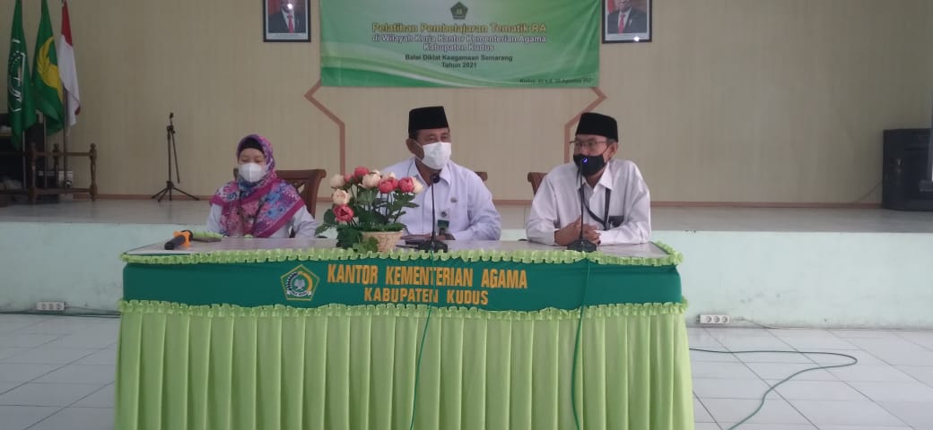 Penutupan PDWK Pelatihan Pembelajaran Tematik Guru RA