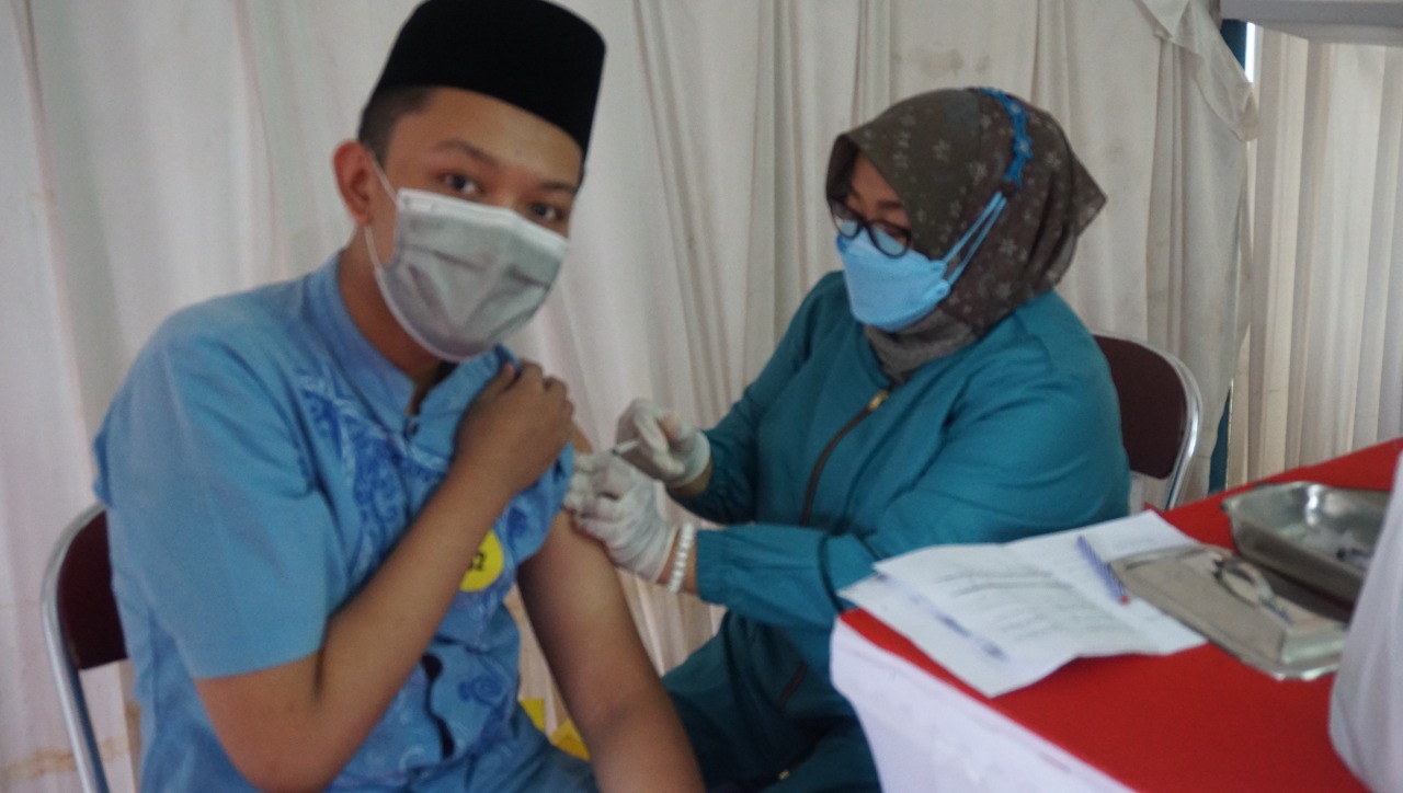 PR Sukun Beri Bantuan Vaksinasi untuk Pelajar MTs Negeri 1 Kudus
