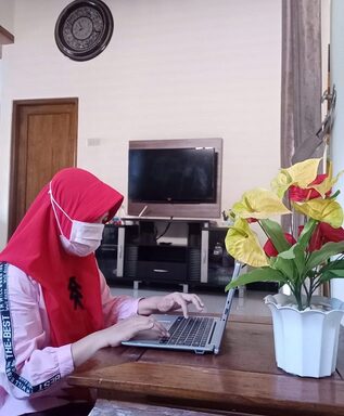 Menulis : Menjadi Kritis dan Abadi