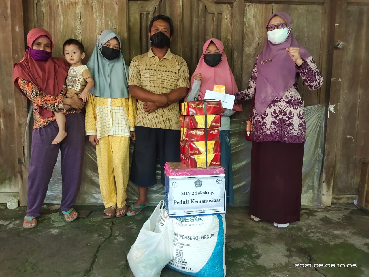 MIN 2 Sukoharjo Sigap Bantu Siswa yang Kondisinya Memprihatinkan