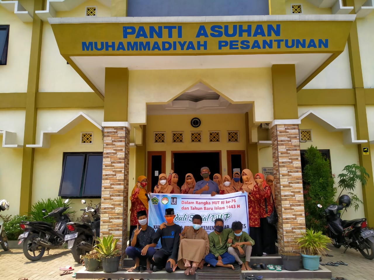 3 Panti Asuhan Disambangi DWP Kankemenag Kabupaten Brebes