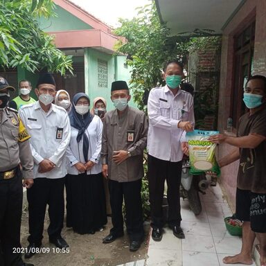 Kasubbag TU Kankemenag Brebes  Peduli Terhadap Covid-19 di Kecamatan Jatibarang
