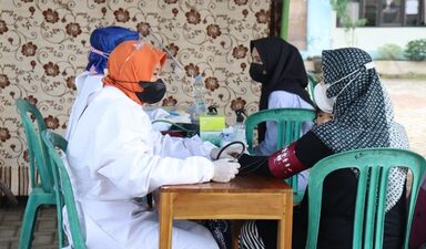 Ratusan Santri di Kajen Pati Ikuti Vaksinasi