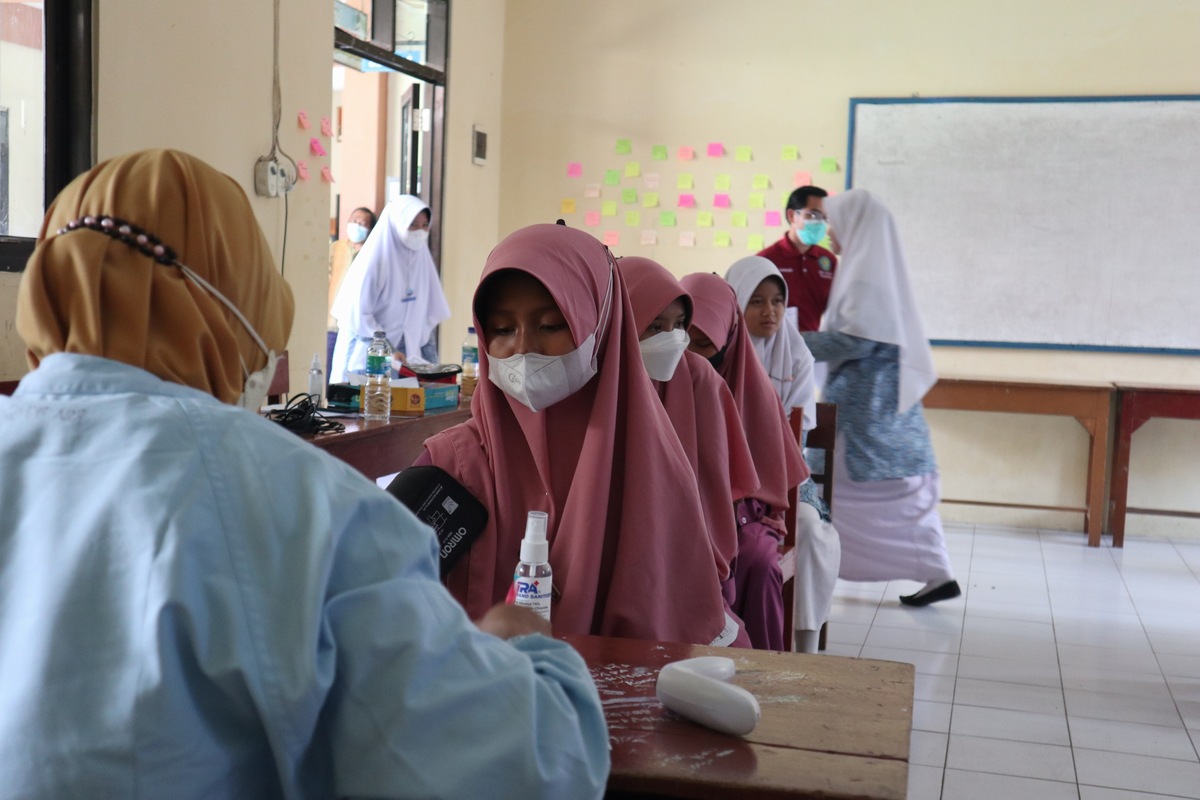 IMBS Miftahul Ulum Pekajangan Gelar Vaksinasi
