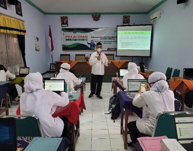 Tingkatkan Kompetensi Guru RA Melalui Pelatihan