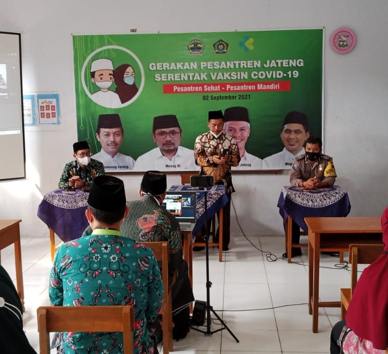 Gerakan Pesantren Jateng Serentak Vaksinasi Covid-19 di Brebes