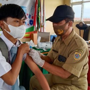 Pelaksanaan Vaksinasi Bagi Siswa Di MAN 2 Brebes