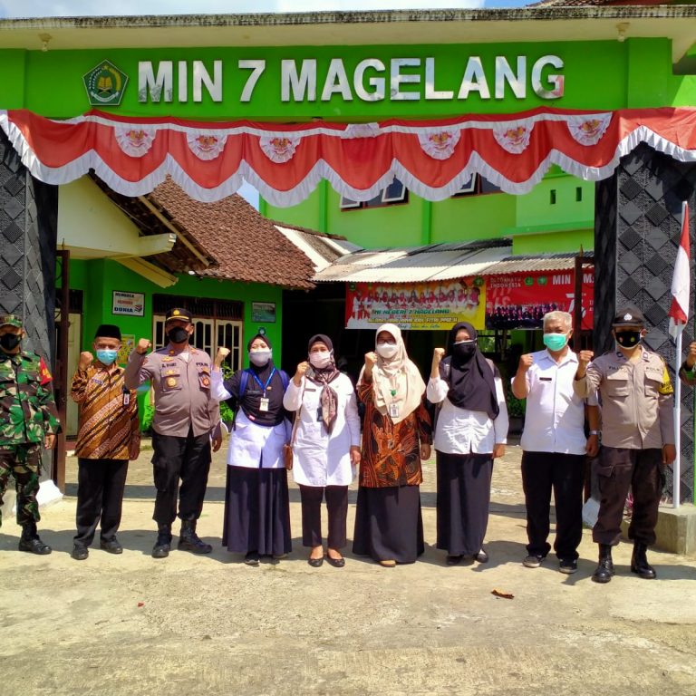 Kesiapan Pembelajaran Tatap Muka (PTM) Madrasah, Ditinjau langsung Oleh Camat Setempat.
